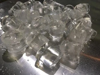 Льдогенератор кубикового льда ЛГ-80/40К-01 (водяное охлаждение) Льдогенератор кубикового льда ЛГ-80/40К-01 (водяное охлаждение)