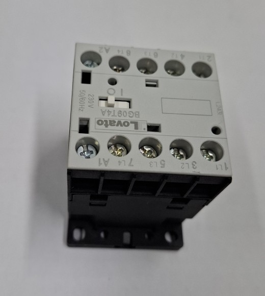 Контактор трехфазный 3TG10-10-0A2L2 20A 230VAC Контактор трехфазный 3TG10-10-0A2L2 20A 230VAC