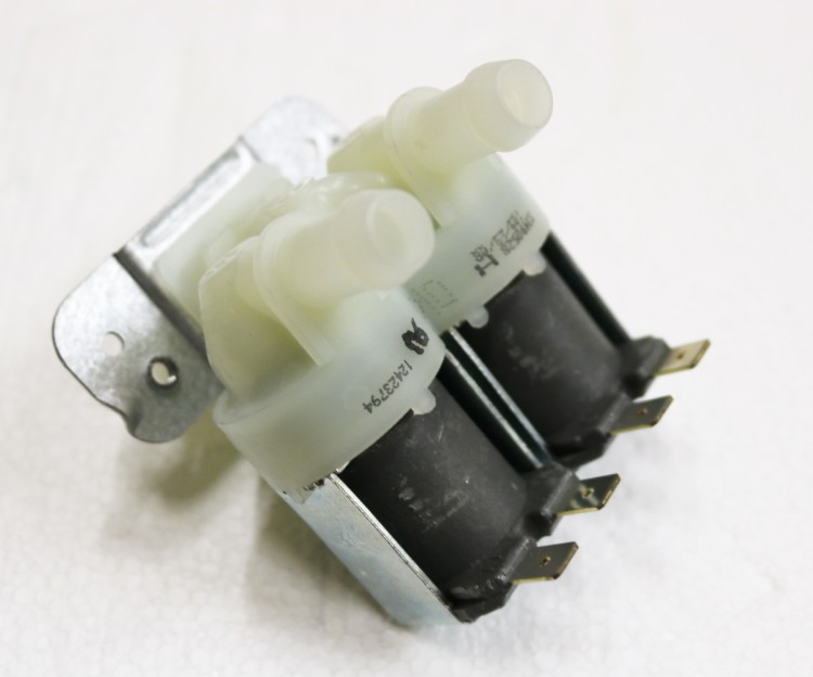 Клапан соленоидный двуходовой 230V AC 50/60HZ для стиральных машин Fagor серии LA