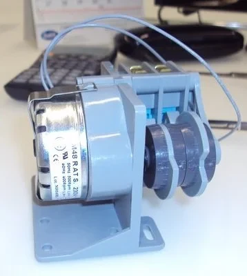 Переключатель KVE1615A (KVE1555A) реверсивный с эл. двигателем для пароконвектомата эл. т.м. UNOX