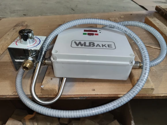 Дозатор воды WLBake WDM 25 ECO, в комплекте со шлангом и фитингами Дозатор воды WLBake WDM 25 ECO, в комплекте со шлангом и фитингами